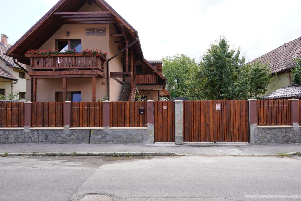 Casa Felice Ξενοδοχείο Μπρασόβ Εξωτερικό φωτογραφία